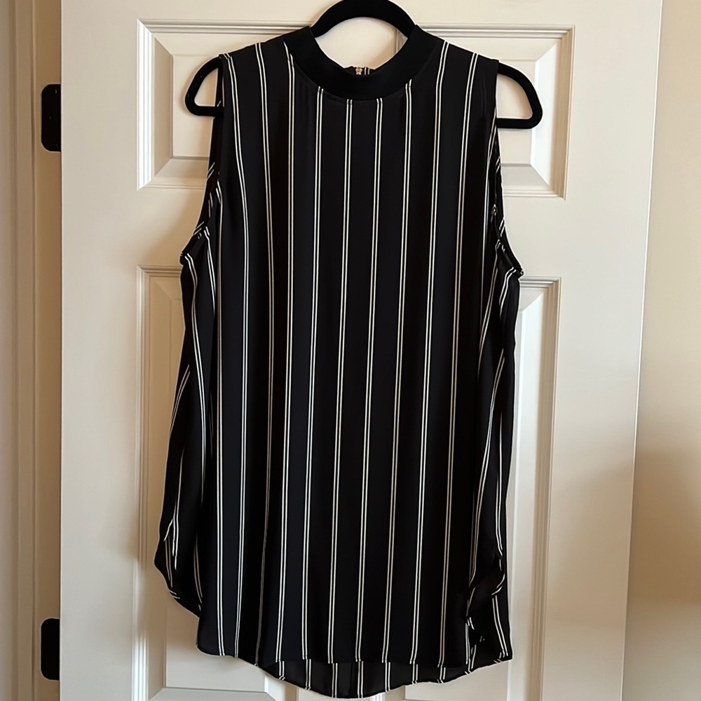 Black/White striped Tunic sz XL